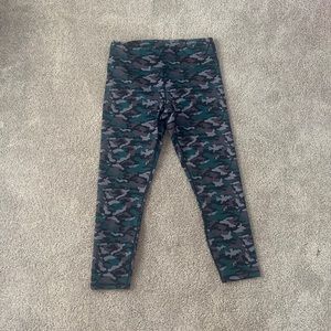 NWT Camo Fabletics powerhold leggings.
